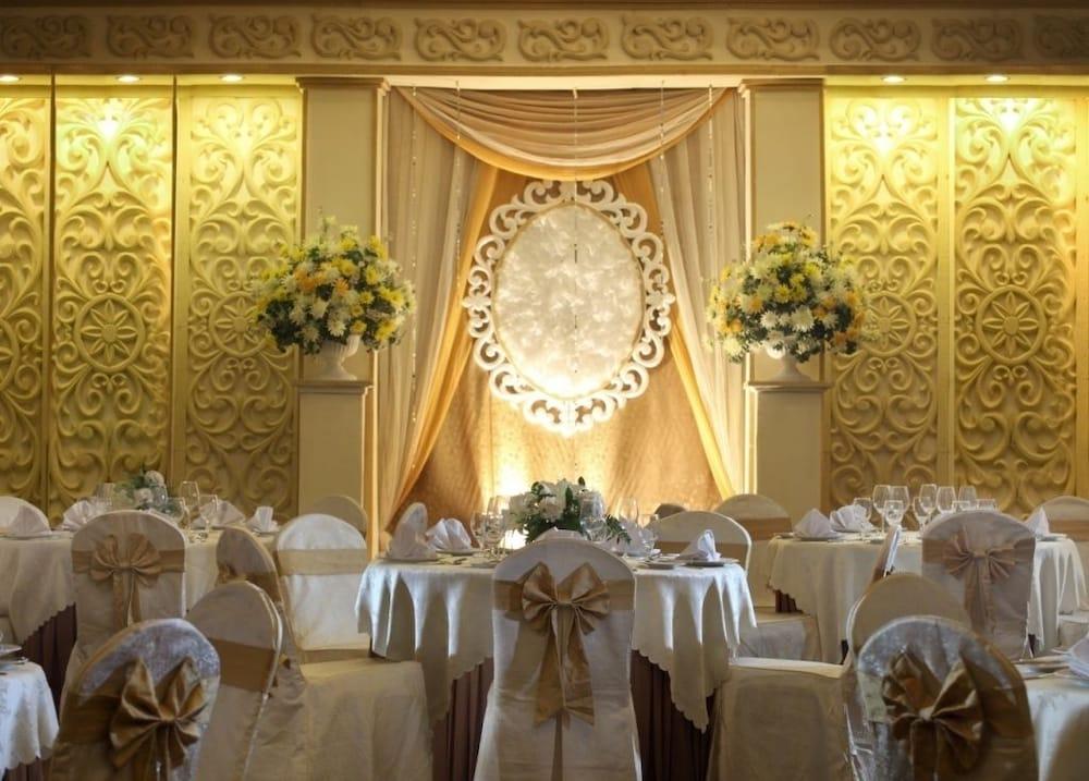 Hotel Dafam 4*
