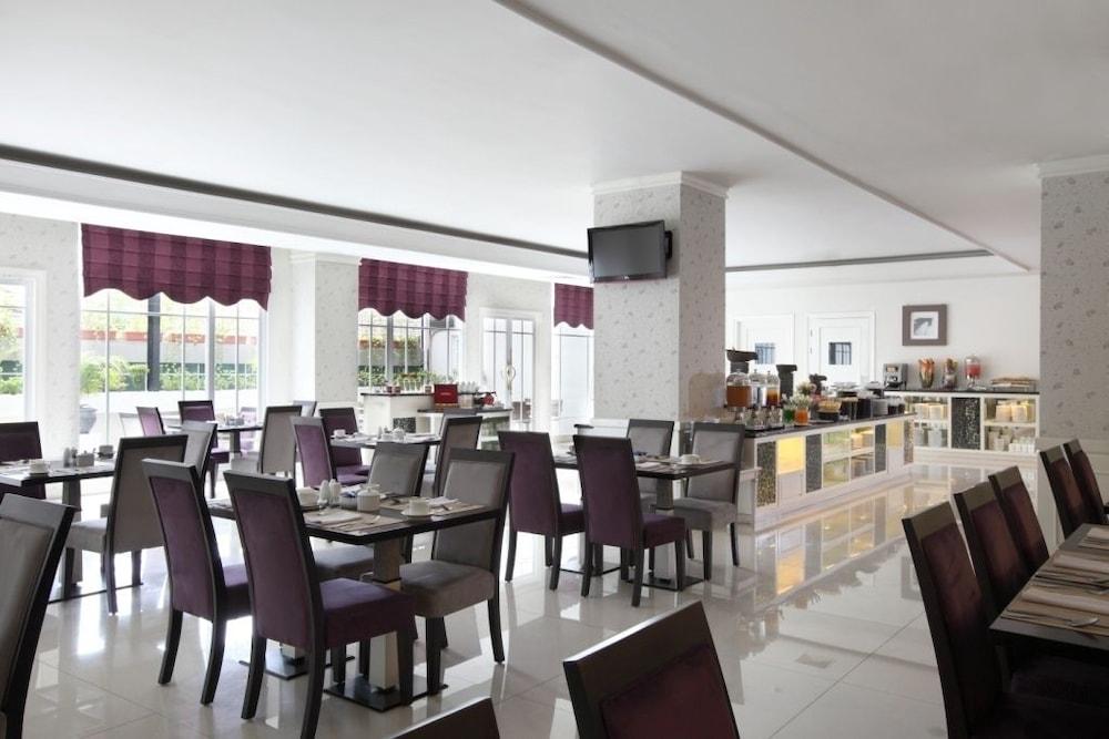 Dafam Hotel 4*