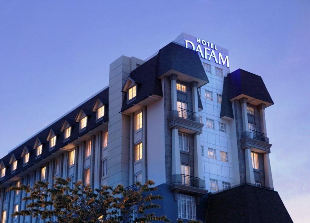 Hotel Dafam 4*