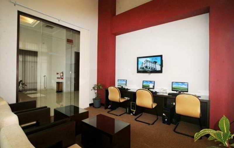 Dafam Hotel 4*